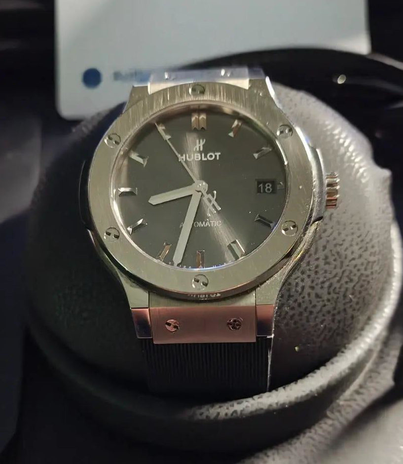 HUBLOT Classic Fusion GREY DIAL Titanium 565.NX.1470.RX 38mm w/Box +Extra straps